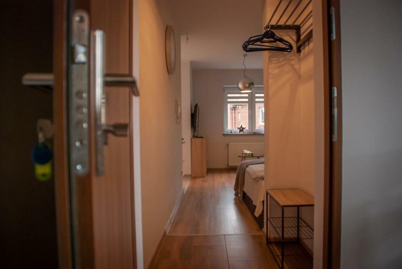 Noclegi "Boczna 5A" Apartamenty Goscinne 스자브노-즈드로이 외부 사진