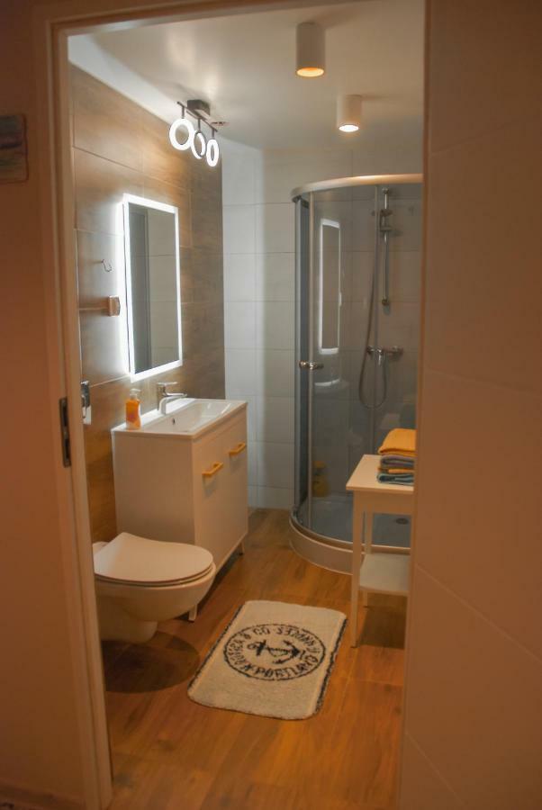 Noclegi "Boczna 5A" Apartamenty Goscinne 스자브노-즈드로이 외부 사진